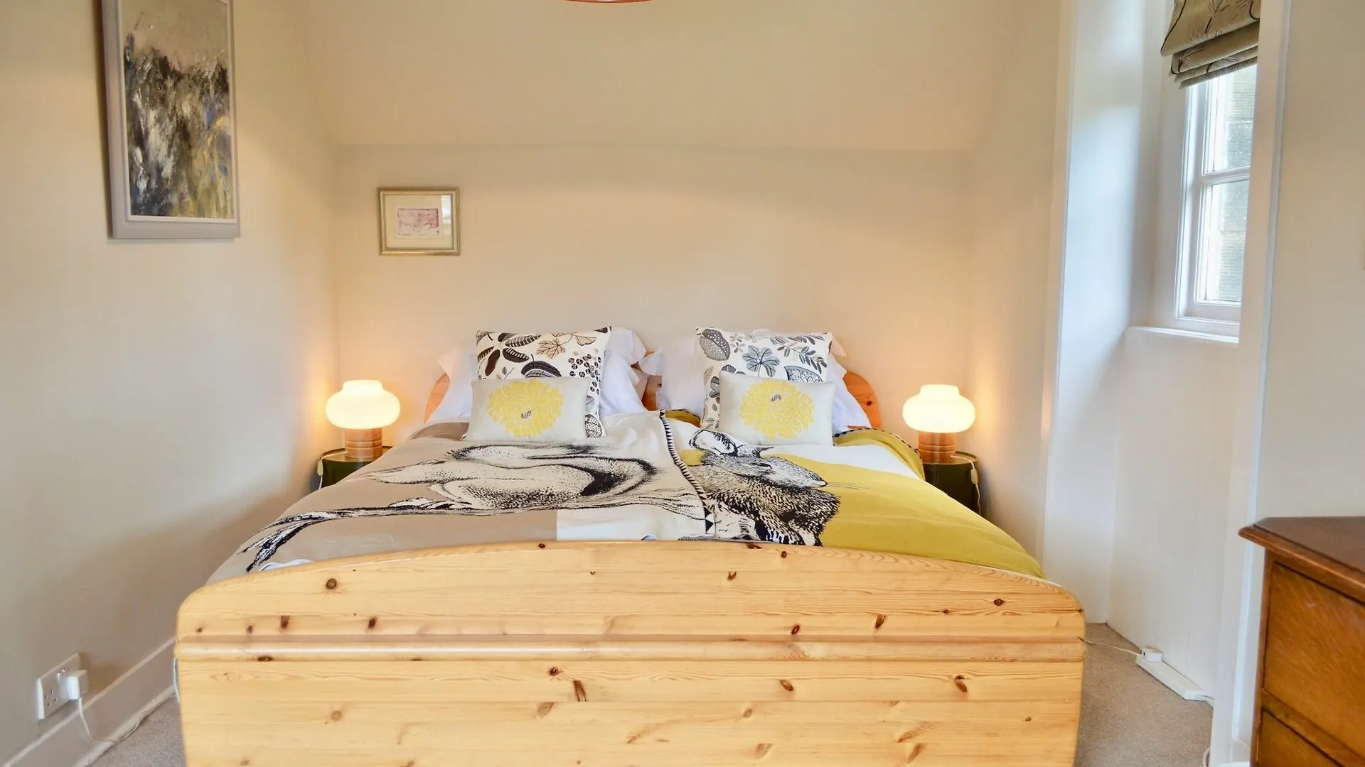 2 Bedroom Flat In Edinburgh 0*,  United Kingdom